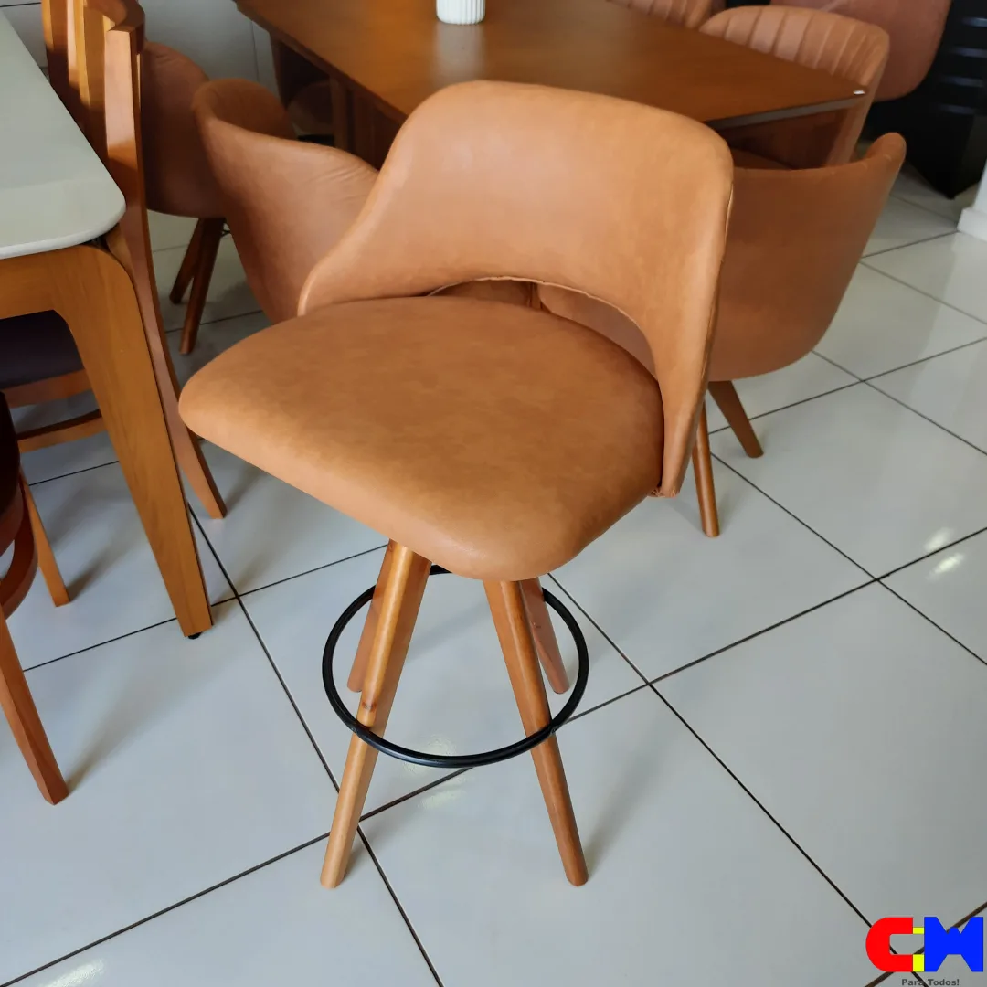 Banqueta Giratória de Madeira com Assento Estofado e Base Redonda Courino Caramelo