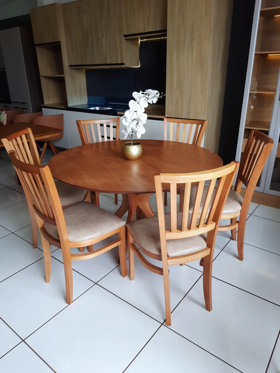Sala de Jantar Redonda 6 Lugares Madeira Mesa com Tampo Laminado Genebra e Cadeira Lana