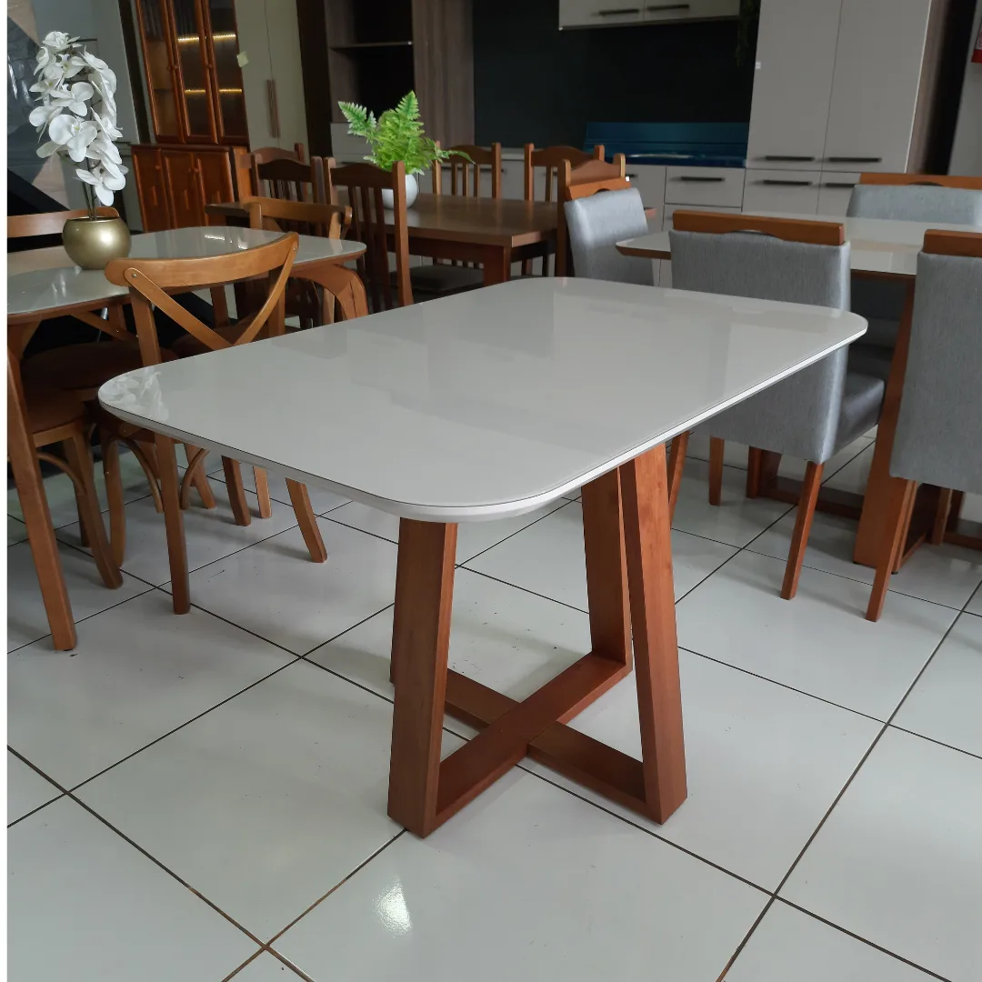 Mesa de Madeira Retangular 1,20mx 80cm com Tampo de Vidro Off White Cantos Arredondados Verona