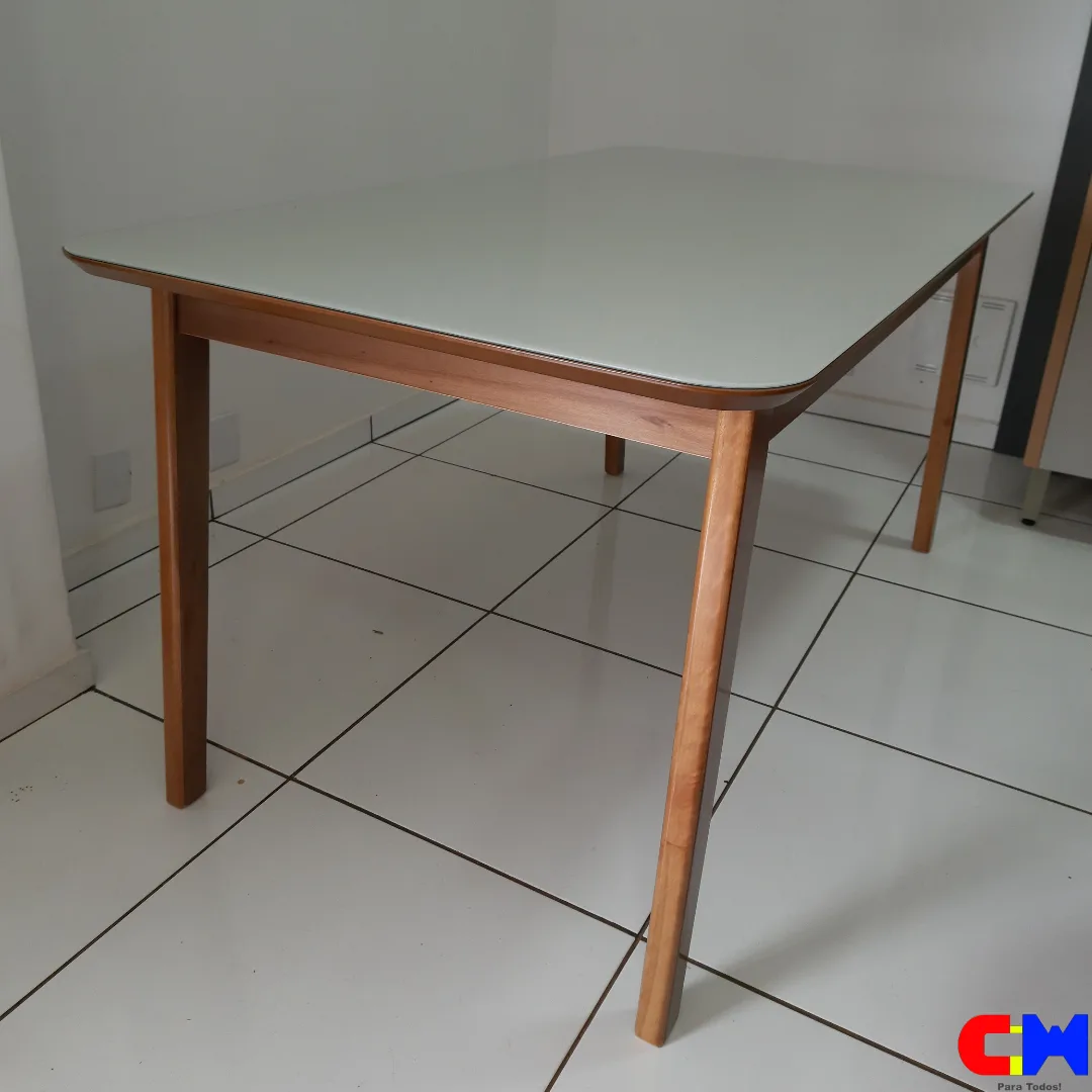 Mesa de Madeira Retangular 1,60mx 90cm com Tampo de Vidro Off White Cantos Arredondados Roma